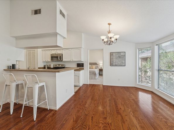 1881 Bering Drive 82, Houston TX 77057