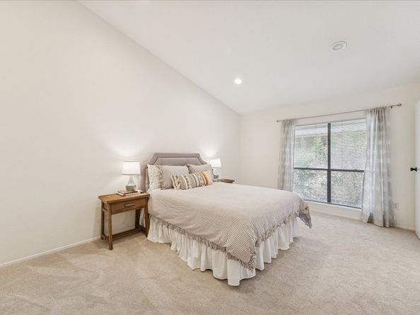 1881 Bering Drive 82, Houston TX 77057