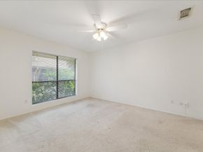 1881 Bering Drive 82, Houston TX 77057