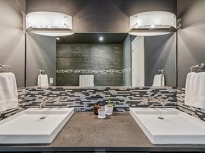 5609 Kansas Street C, Houston TX 77007