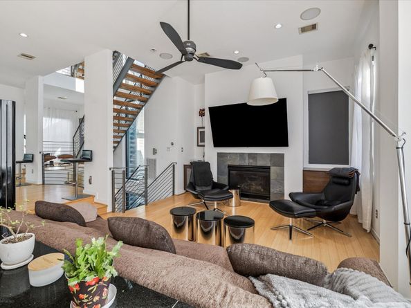 5609 Kansas Street C, Houston TX 77007