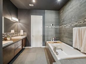5609 Kansas Street C, Houston TX 77007