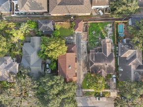 3613 Audubon Place, Houston TX 77006