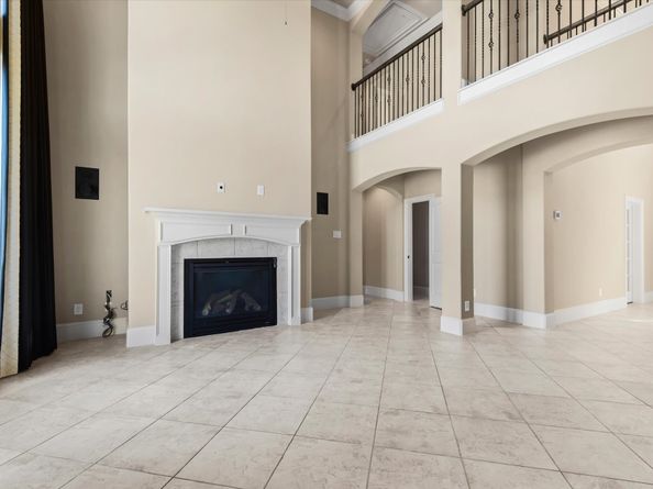 15811 Crestbrook Drive, Houston TX 77059