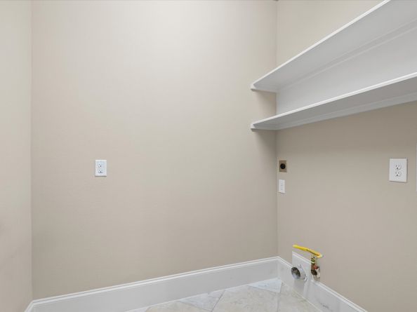 15811 Crestbrook Drive, Houston TX 77059