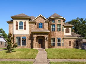15811 Crestbrook Drive, Houston TX 77059