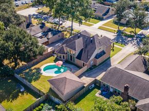 15811 Crestbrook Drive, Houston TX 77059