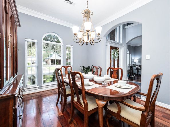 2111 S Pecan Trail Drive, Richmond TX 77406