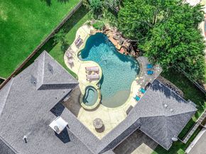 2111 S Pecan Trail Drive, Richmond TX 77406