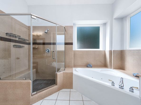 2111 S Pecan Trail Drive, Richmond TX 77406