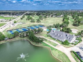 2111 S Pecan Trail Drive, Richmond TX 77406