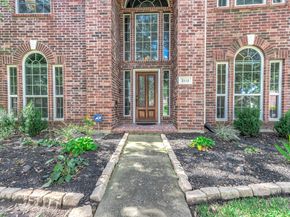 2111 S Pecan Trail Drive, Richmond TX 77406