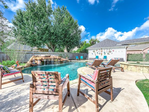 2111 S Pecan Trail Drive, Richmond TX 77406