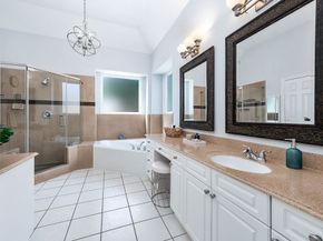 2111 S Pecan Trail Drive, Richmond TX 77406