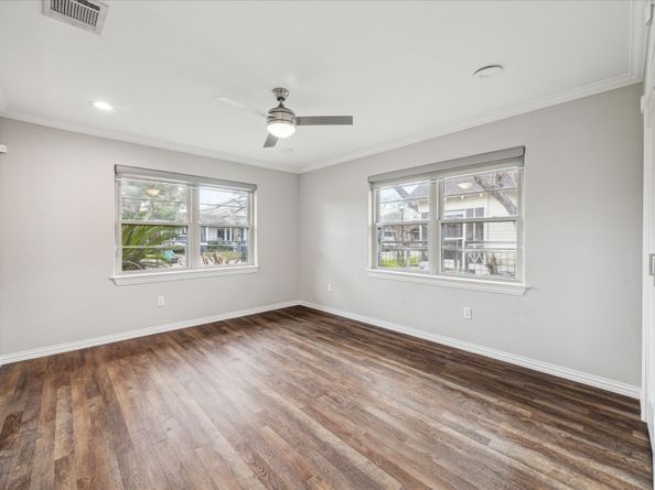 1003 E 14th Street, Houston TX 77009