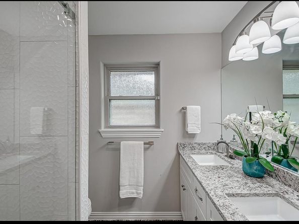 1003 E 14th Street, Houston TX 77009