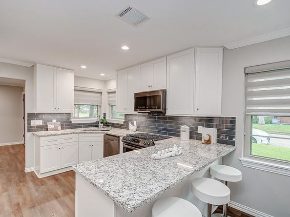 1003 E 14th Street, Houston TX 77009