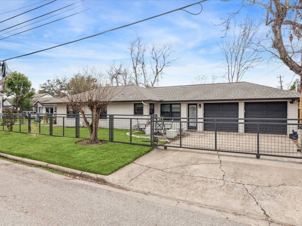 1003 E 14th Street, Houston TX 77009