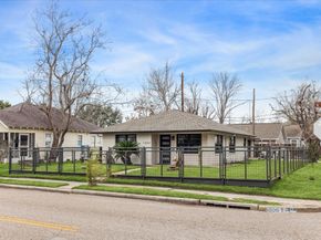 1003 E 14th Street, Houston TX 77009