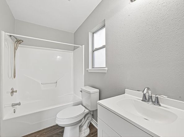 11906 Moorcreek Drive, Houston TX 77070