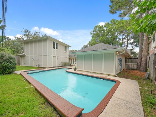 5135 Loch Lomond Drive, Houston TX 77096