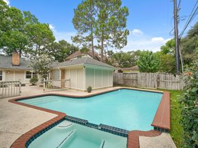 5135 Loch Lomond Drive, Houston TX 77096