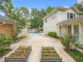 5135 Loch Lomond Drive, Houston TX 77096