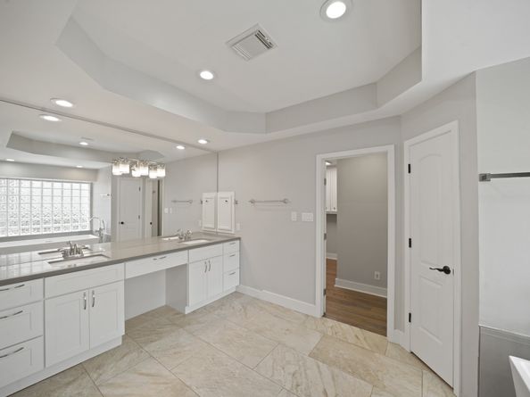 5135 Loch Lomond Drive, Houston TX 77096