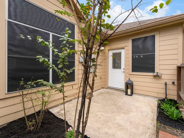 9622 Old Timber Lane, Spring TX 77379