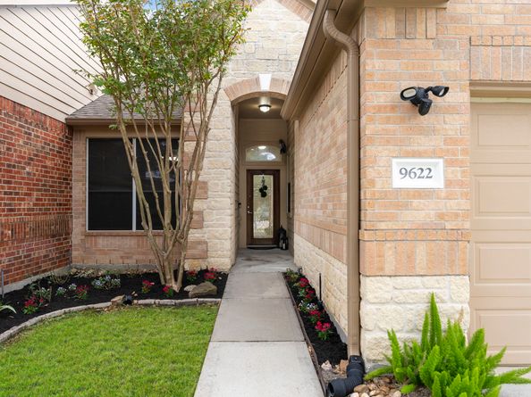 9622 Old Timber Lane, Spring TX 77379