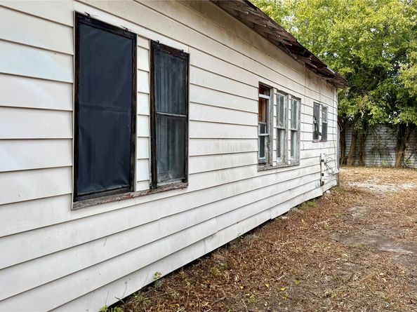 7809 Capitol Street, Houston TX 77012