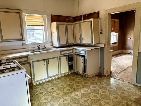 7809 Capitol Street, Houston TX 77012