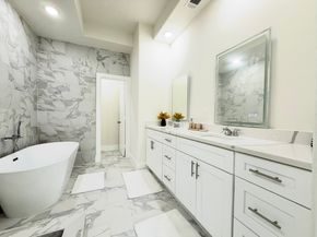 6715 Saint Augustine Street, Houston TX 77021