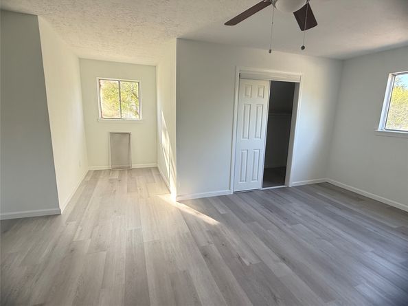 5615 Greylog Drive, Houston TX 77048