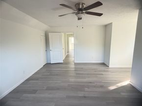 5615 Greylog Drive, Houston TX 77048