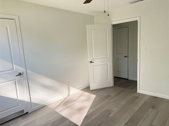 5615 Greylog Drive, Houston TX 77048