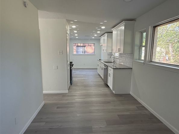 5615 Greylog Drive, Houston TX 77048