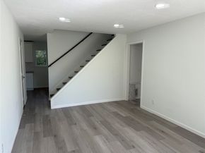 5615 Greylog Drive, Houston TX 77048