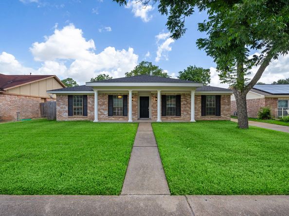 11506 Hornbrook Drive, Houston TX 77099