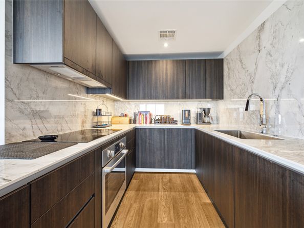 1701 Hermann Drive 23B, Houston TX 77004