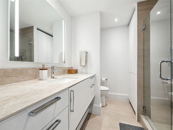 1701 Hermann Drive 23B, Houston TX 77004