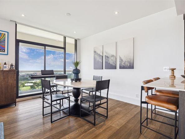 1701 Hermann Drive 23B, Houston TX 77004