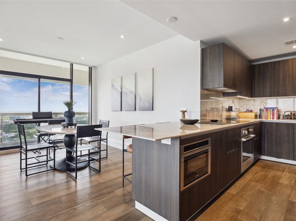 1701 Hermann Drive 23B, Houston TX 77004