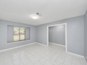 6031 Dellfern Drive, Houston TX 77035