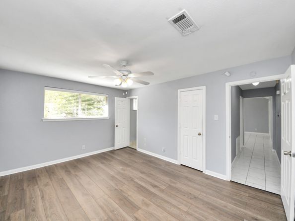 6031 Dellfern Drive, Houston TX 77035