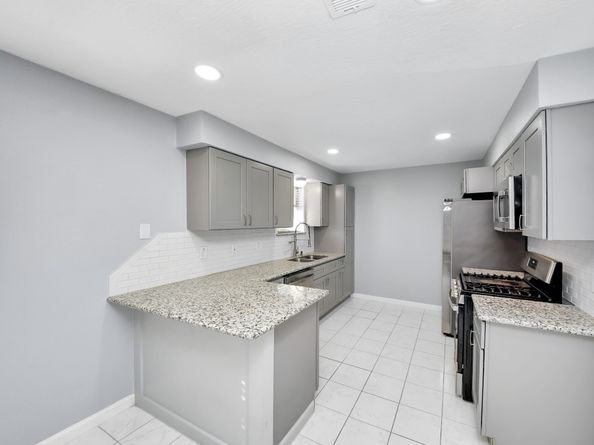 6031 Dellfern Drive, Houston TX 77035