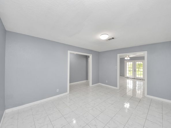 6031 Dellfern Drive, Houston TX 77035