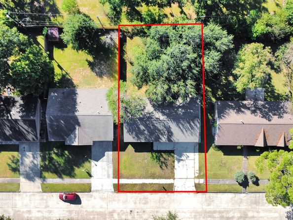 6031 Dellfern Drive, Houston TX 77035