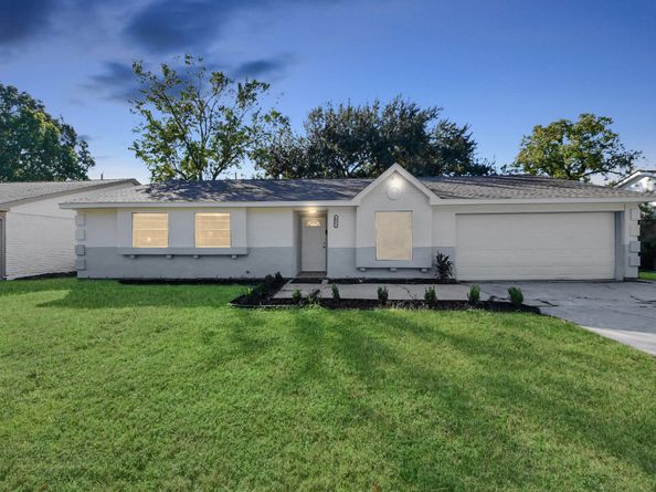 6031 Dellfern Drive, Houston TX 77035