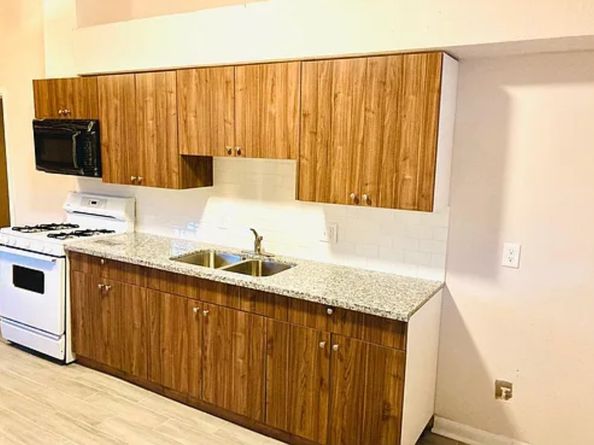 7339 Mountbatten Road, Houston TX 77033